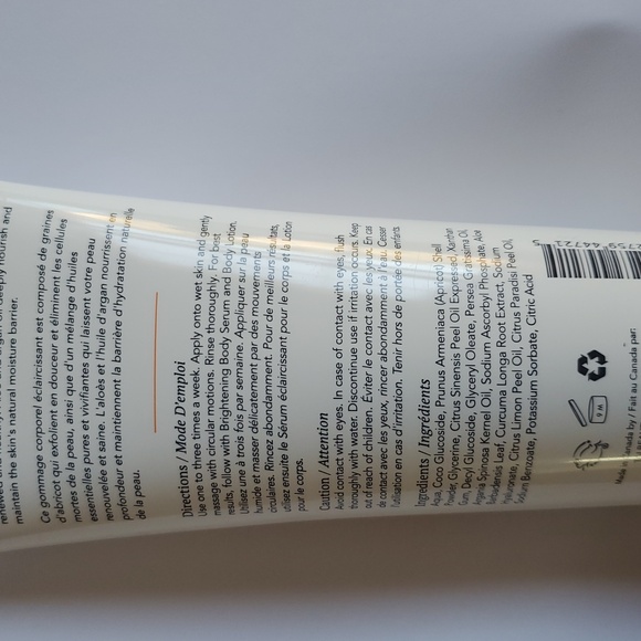 Scentuals Brightening Body Scrub With Vitamin C & Hyaluronic Acid - Picture 6 of 9